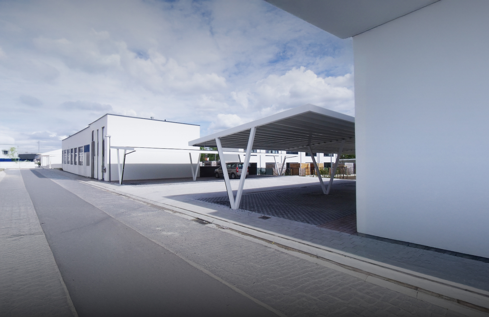 Zonnepanelen op gebouw